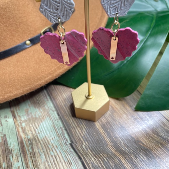 Strawberry Love Stud Heart Earrings - Picture 3 of 4